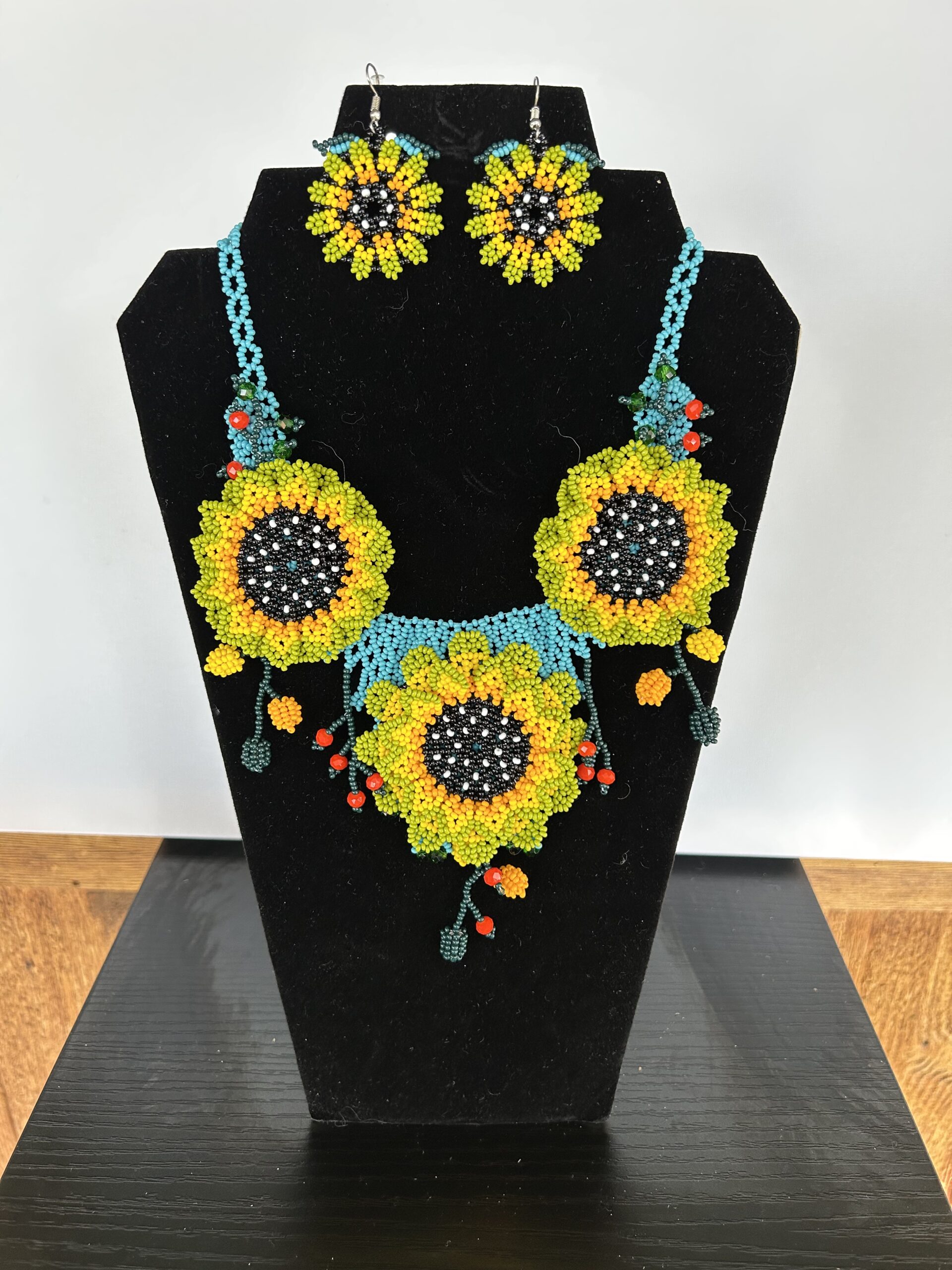 Greet Time Huichol Choker Necklace and Earrings Set